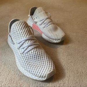 Adidas Deerupt Shoes